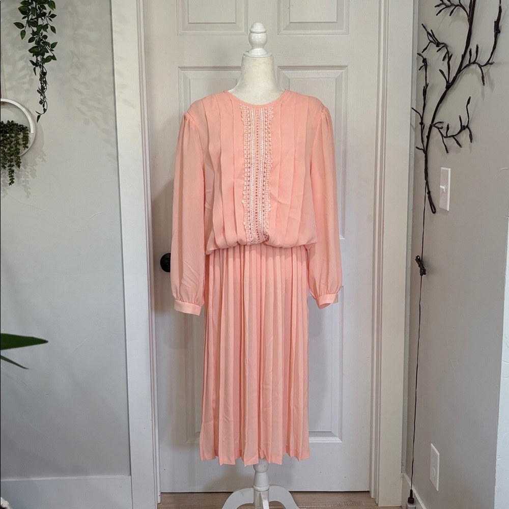 Vintage Peach Long-Sleeve Pleated Midi Dress